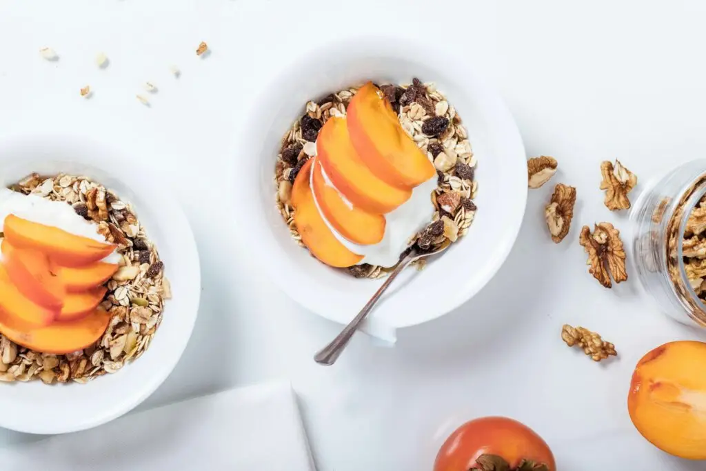 granola with peaches and cream breakfast